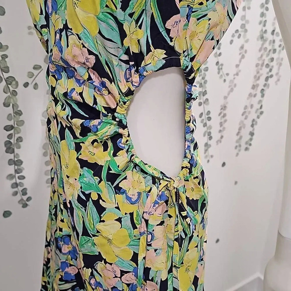 NWOT TOPSHOP cut out side floral poplin mini dress - Picture 6 of 12